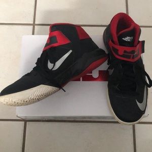 Nike Zoom Soldier VI